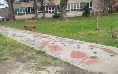 Učenička zadruga Sova oslikala prilaz školi