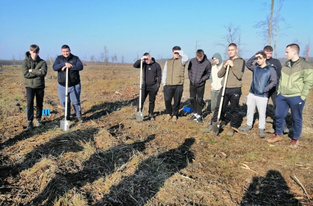 Akcija „Dani zajedničke sadnje” – terenska nastava učenika šumarskog smjera: U proljeće prvo, posadi drvo! 